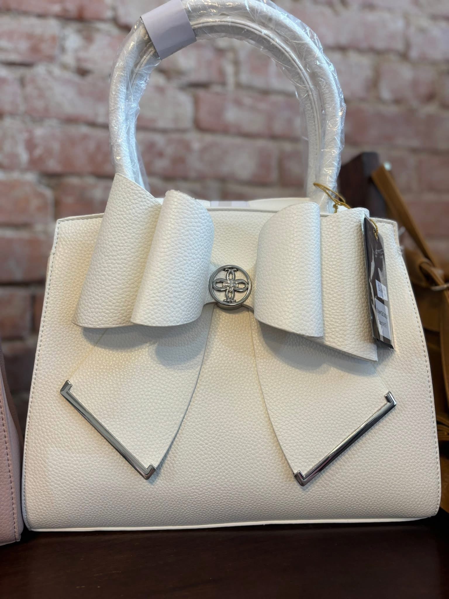 Purses and wallets