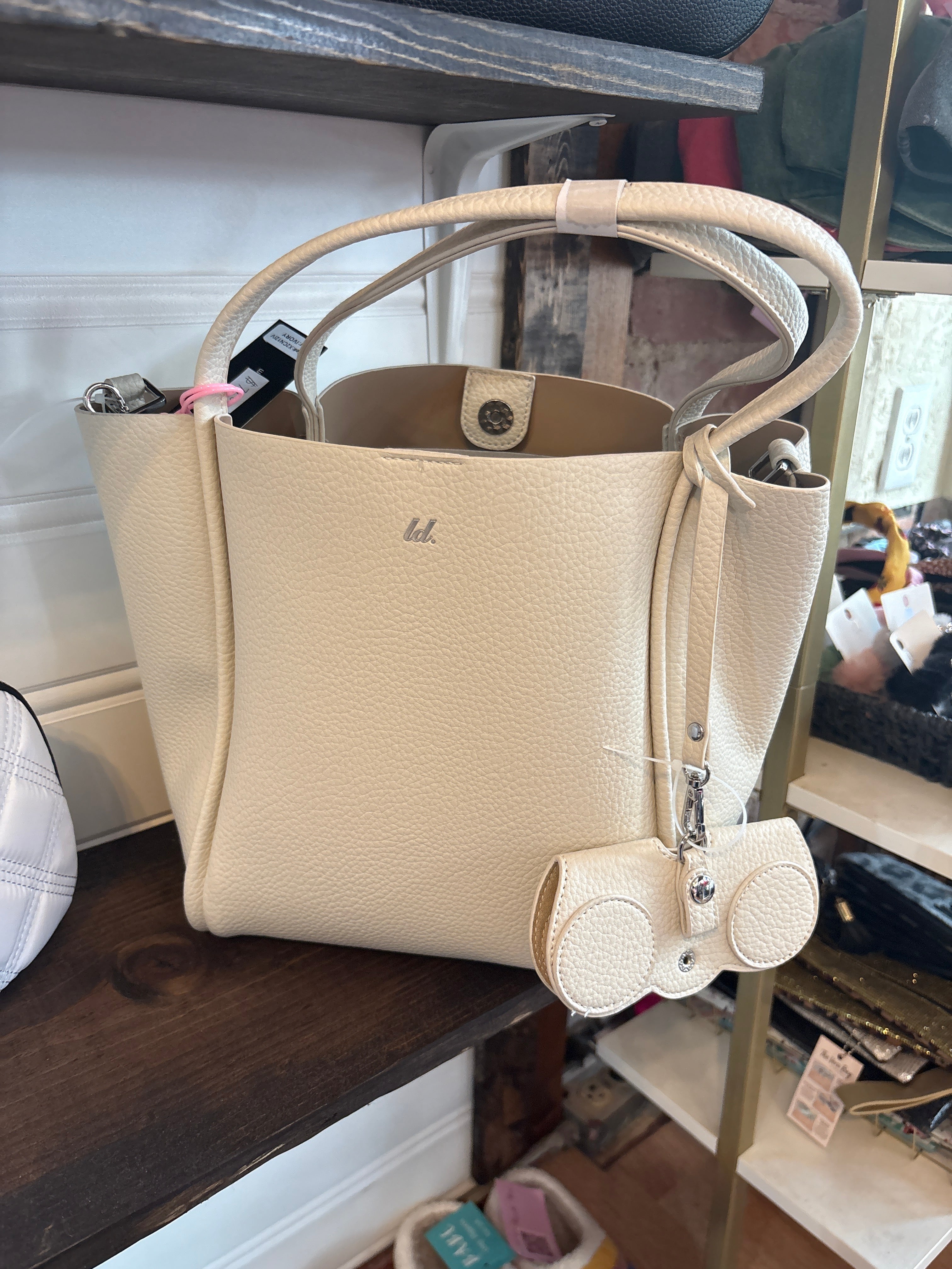 Leather ld purse and sunglasses holder