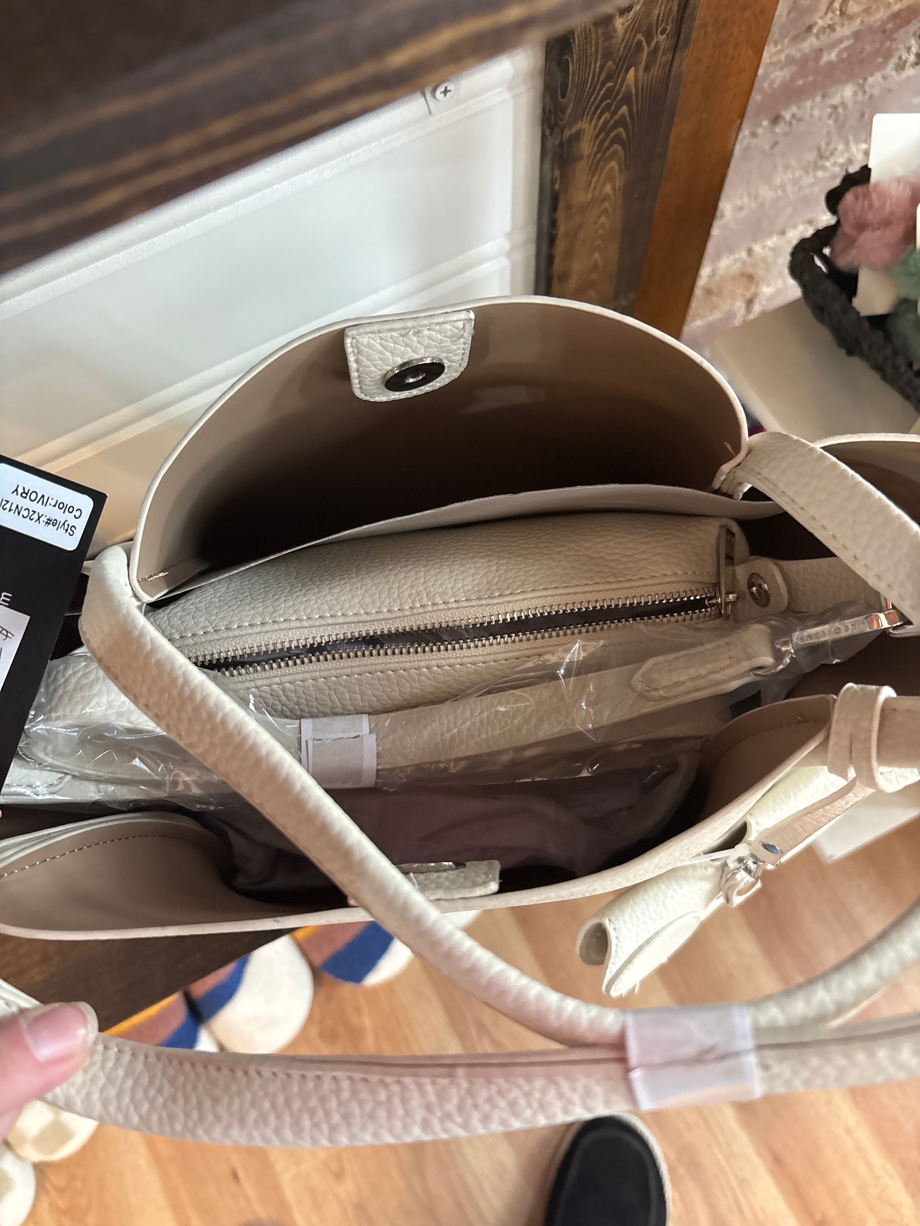 Leather ld purse and sunglasses holder