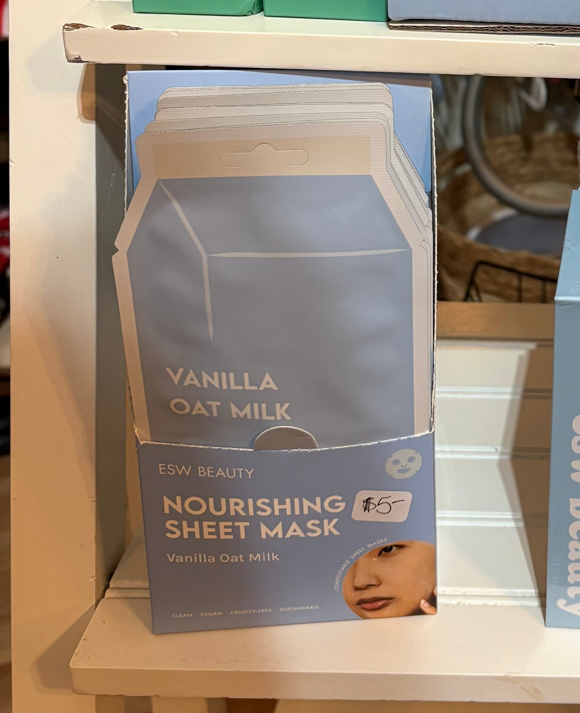 Vanilla oat milk sheet mask