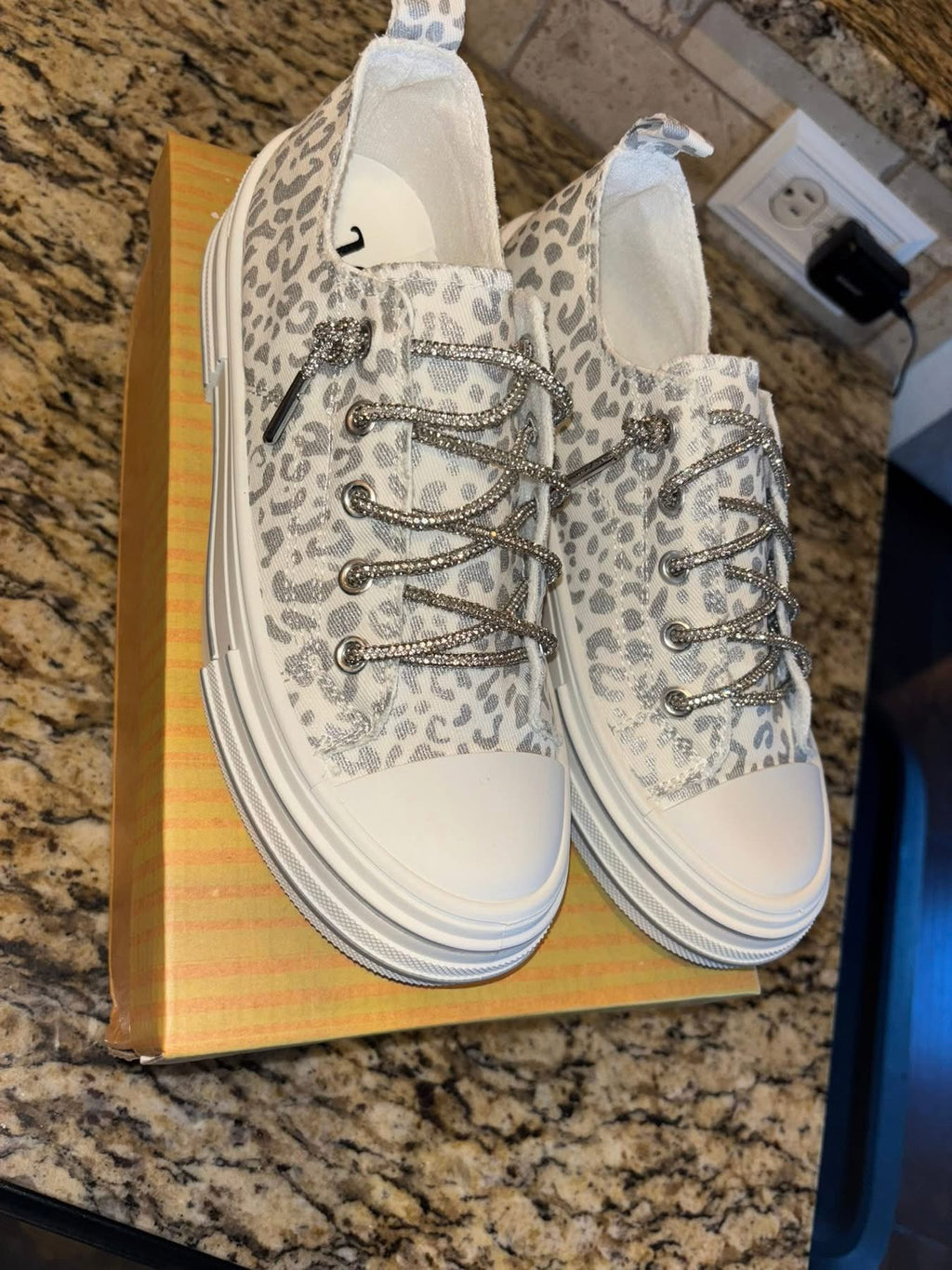 Snow leopard sparkle shoe string shoes